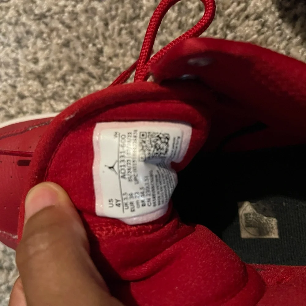 Nike Kids Red High-Top Sneakers Jordan - Picture 12 of 16